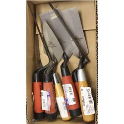 LOT OF ASSORTED MARGIN TROWELS AND TUCK POINTERS