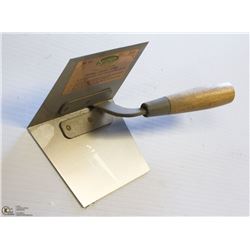 CASE OF 2 DRYWALL CORNER TROWELS ON CHOICE
