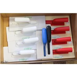 LOT OF 10 PLASTIC TROWELS ON CHOICE
