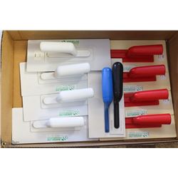 LOT OF 10 PLASTIC TROWELS ON CHOICE
