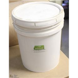 40LB PAIL OF PC09 BROWN IRON OXIDE CONCRETE