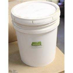 40LB PAIL OF PC09 BROWN IRON OXIDE CONCRETE