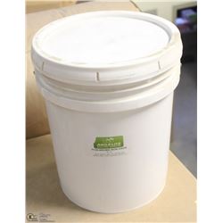 40LB PAIL OF PC09 BROWN IRON OXIDE CONCRETE