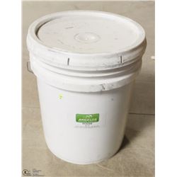 40LB PAIL OF PC0309 IRON OXIDE CONCRETE