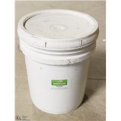 40LB PAIL OF PC0309 IRON OXIDE CONCRETE