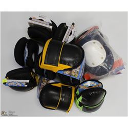 SHELF WITH 12 PAIRS OF KNEE PADS