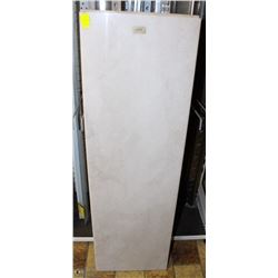 PAIR OF VANILLA STORM TILE PIECES