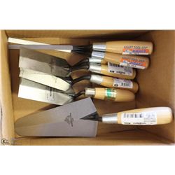 LOT OF 7 ASSORTED TROWELS