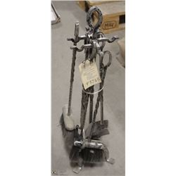 BLACK 4 PIECE FIREPLACE ACCESSORY SET