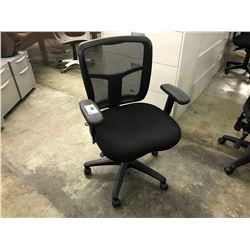 BLACK MESH BACK MULTI LEVER TASK CHAIR