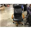 Image 2 : BLACK LEATHER CHERRY FRAME HI BACK EXECUTIVE CHAIR