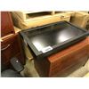 Image 1 : LOT OF 3 32'' MONITORS, PARTS ONLY