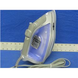 New Hamilton Beach Clothes Iron