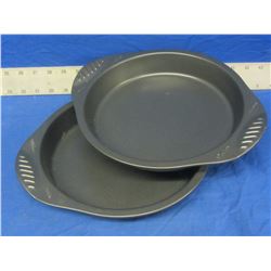 2 New Wilton bakers Supreme pie pans / non stick