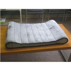 New Pet Bed 36 x 24" for med to large pets