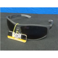 New Mens Foster Grant Sunglasses / 100% uv protection