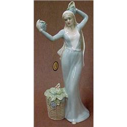 Royal Doulton lady figurine Reflections serie