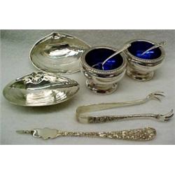 One lot of sterling silver table articles inc