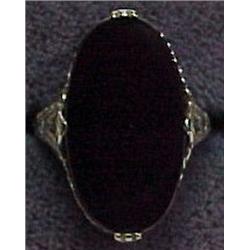 18K white gold filigree ring with black onyx,