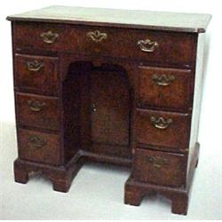 Chippendale burled walnut veneer kneehole des