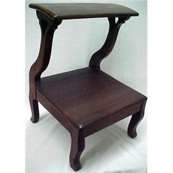 Walnut kneeler, late Victorian, 25" high Esti