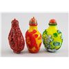 Image 3 : 3 Assorted Chinese Glass and Lacquer Snuff Bottles