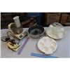 Image 1 : Lot of Kitchenware: General Electric Food Machine Processor, Steam Iron, Etc