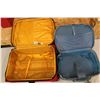 Image 2 : 2 Suit Cases