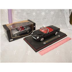 Maisto Thunderbird Show Car & A Motor Max 1:24 Die Cast Collection Car Model