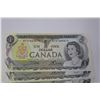 Image 2 : Lot of 10 1973 Uncirculated 1 Dollar Canadian Bank Notes