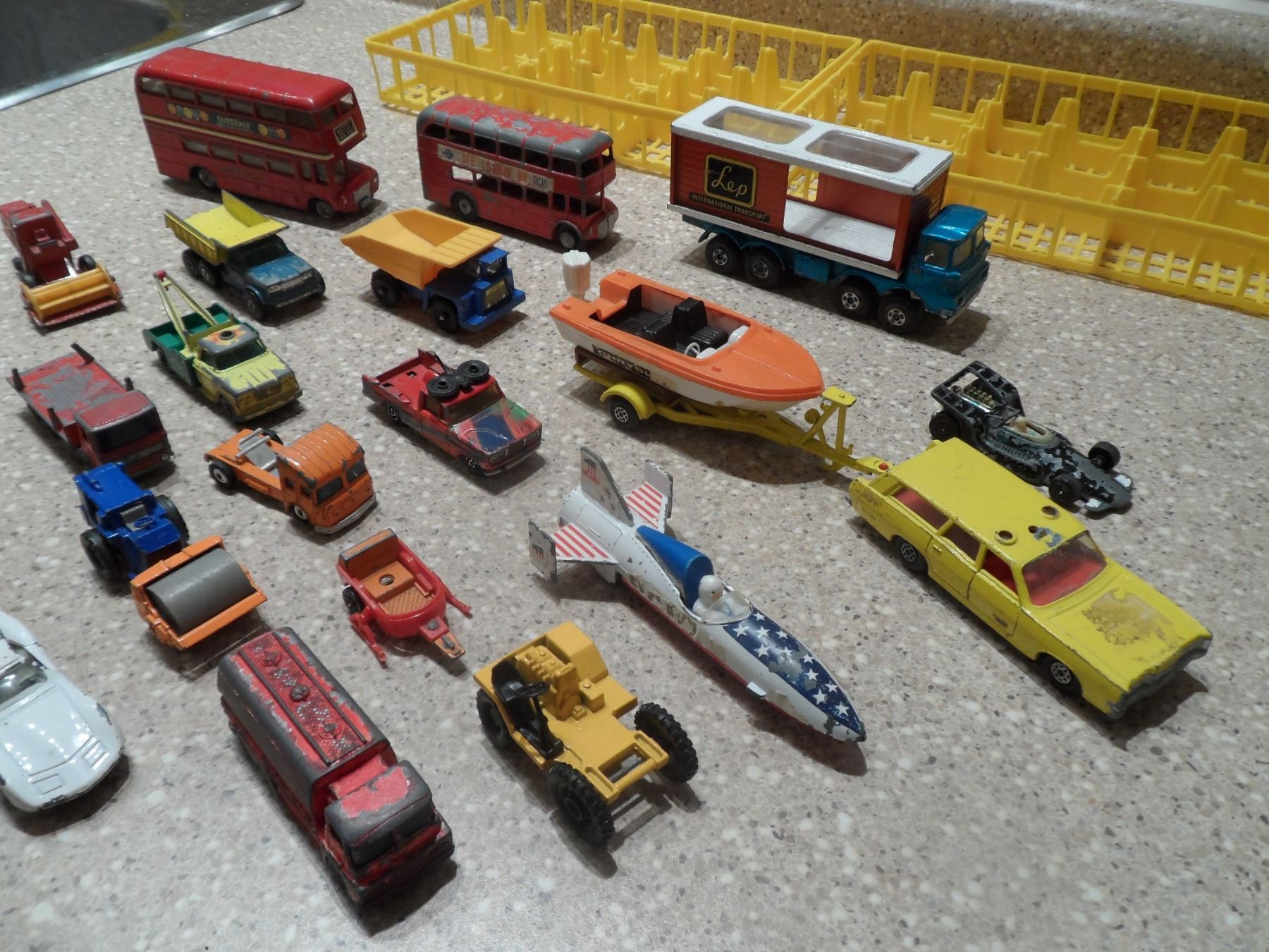 Lot of 20 Vintage Matchbox Lesney & Other Toy Cars/Vehicles