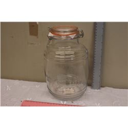 Cracker Barrel Style, Cookies, Flour, Sugar 3 Quart Glass Jar.