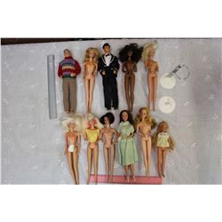 Lot Of Barbie And Ken Dolls
