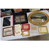 Image 1 : Rounded Glass Picture Frame W/ Lot Of Picture Frames