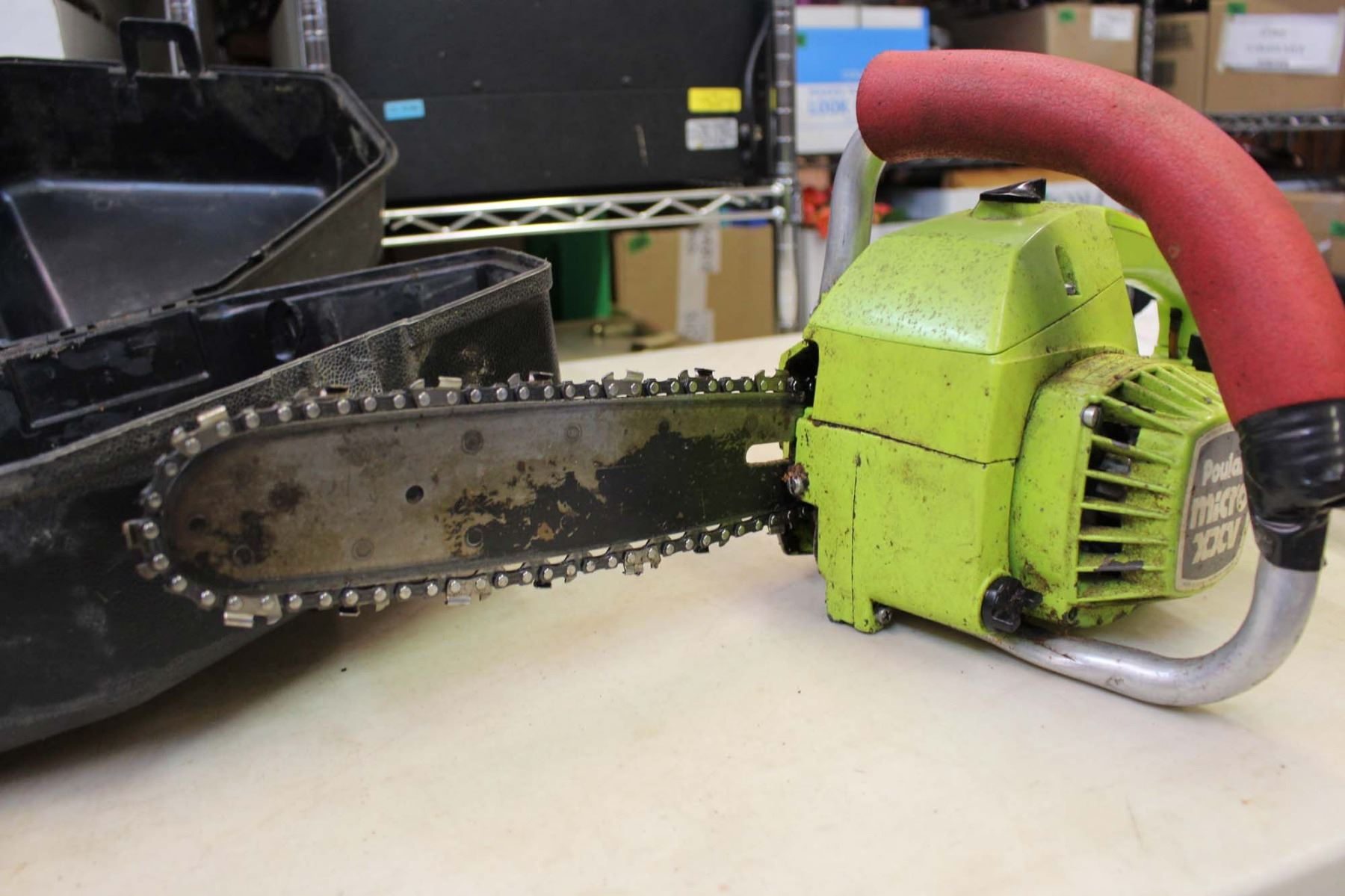Poulan Micro XXV Gas Fueled Chain Saw w/Case