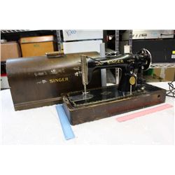 Vintage Singer Sewing Machine (Light not Working)