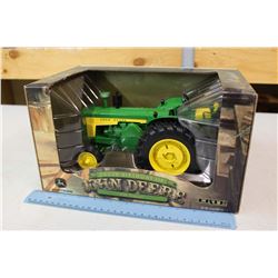 ERTL John Deere 200th Birthday 830 Tractor Model (New in Box)(1:16 Scale)