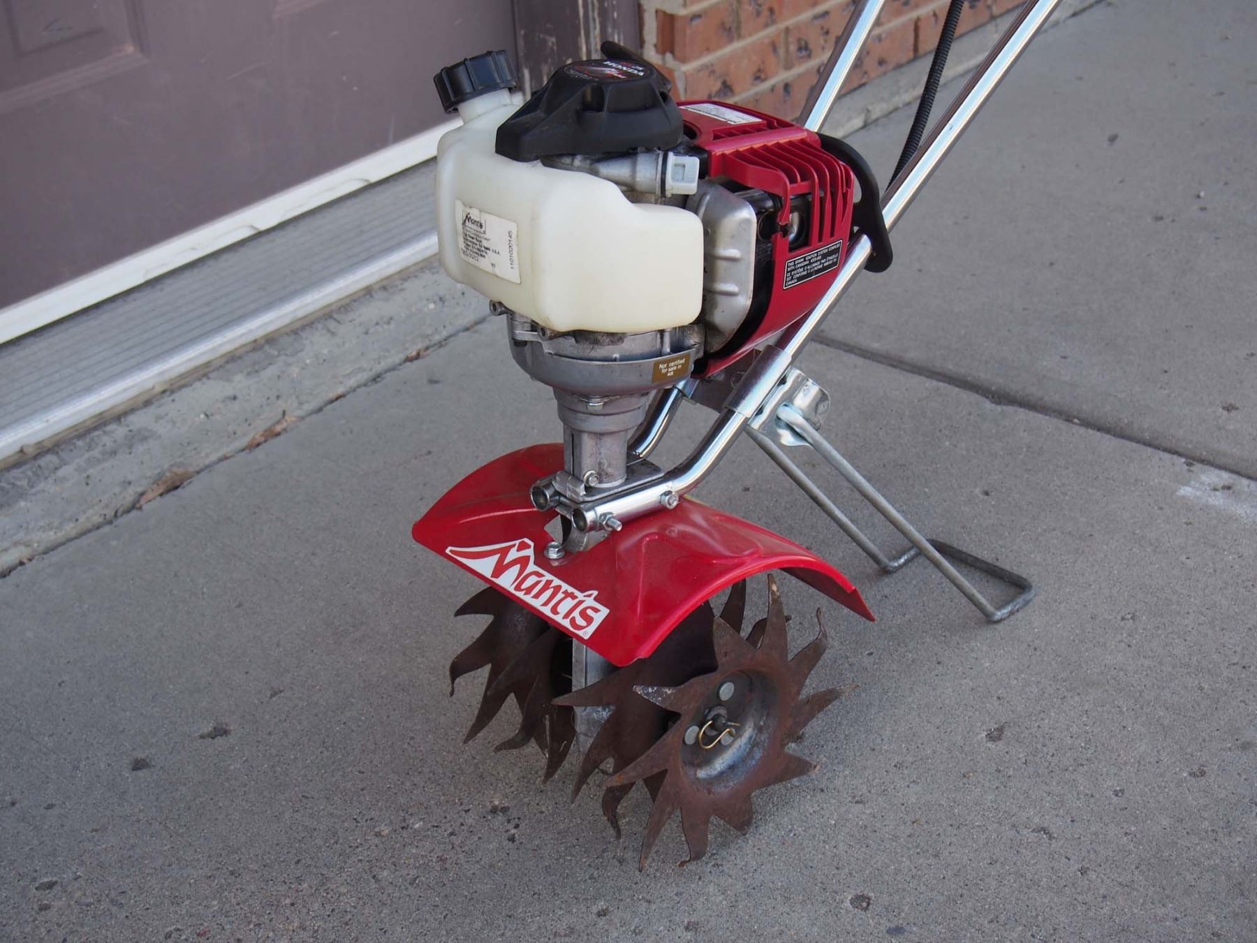 Mantis Rototiller, Honda GX25 4 Stroke Engine
