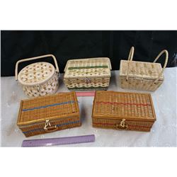 Lot of Sewing Baskets (5)