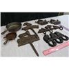 Image 2 : Lot of Cast Iron Pieces (8)