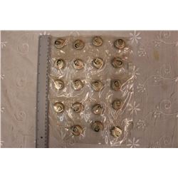 Vintage Coco-Cola Hockey Player Bottle Caps (19)