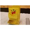 Image 2 : Vintage Apple Matchbox Holder