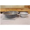 Image 1 : (2) Enamel Bowls