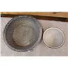 Image 2 : (2) Enamel Bowls
