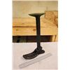 Image 1 : Vintage Cast Iron Shoe Form