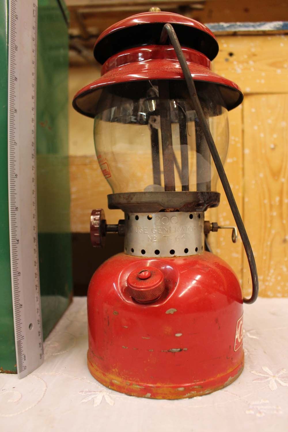 Vintage Coleman Lantern w/Case
