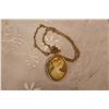 Image 6 : Vintage Cameo Locket