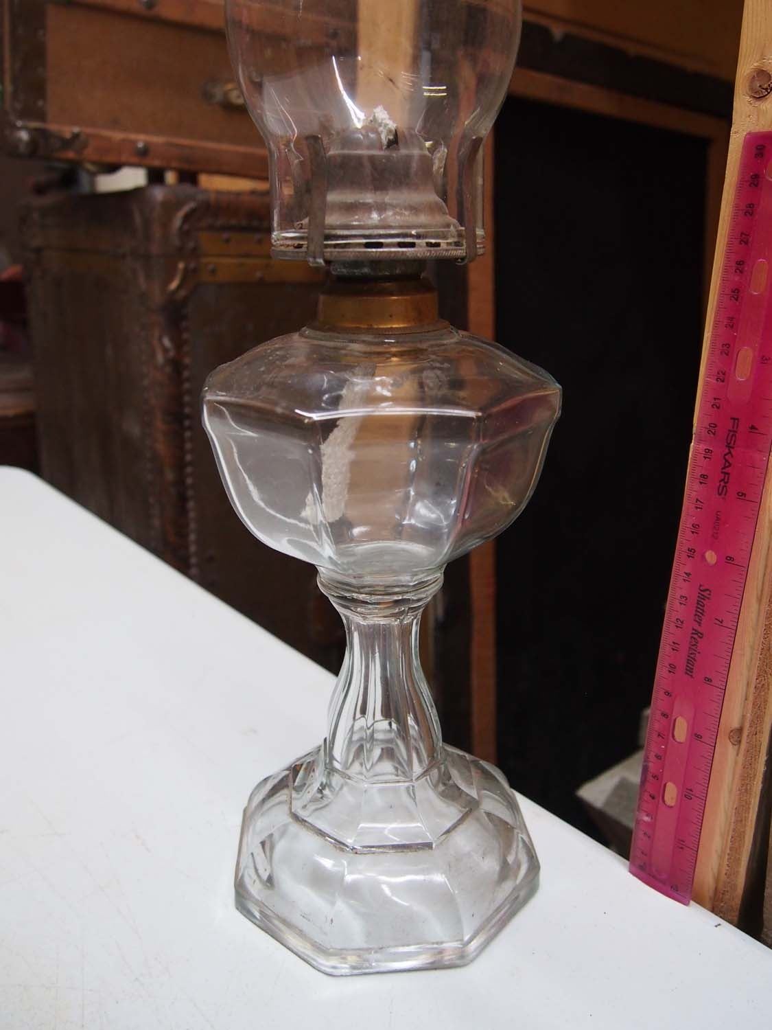 Vintage Kerosene Oil Lamp w/New Wick