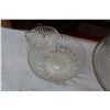 Image 3 : Lot of Vintage Glass Serving Bowls (4) & A Cake Dish