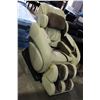 Image 2 : OSAKI OS4000 MASSAGE CHAIR